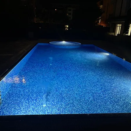 Modern & Fully Equipped Apartment- Stylish Comfort 阳光海滩