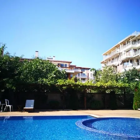 Modern & Fully Equipped Apartment- Stylish Comfort 阳光海滩