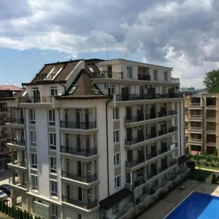 Modern & Fully Equipped Apartment- Stylish Comfort 公寓
