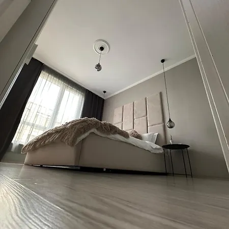 Modern & Fully Equipped Apartment- Stylish Comfort 公寓