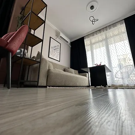 Modern & Fully Equipped Apartment- Stylish Comfort 公寓